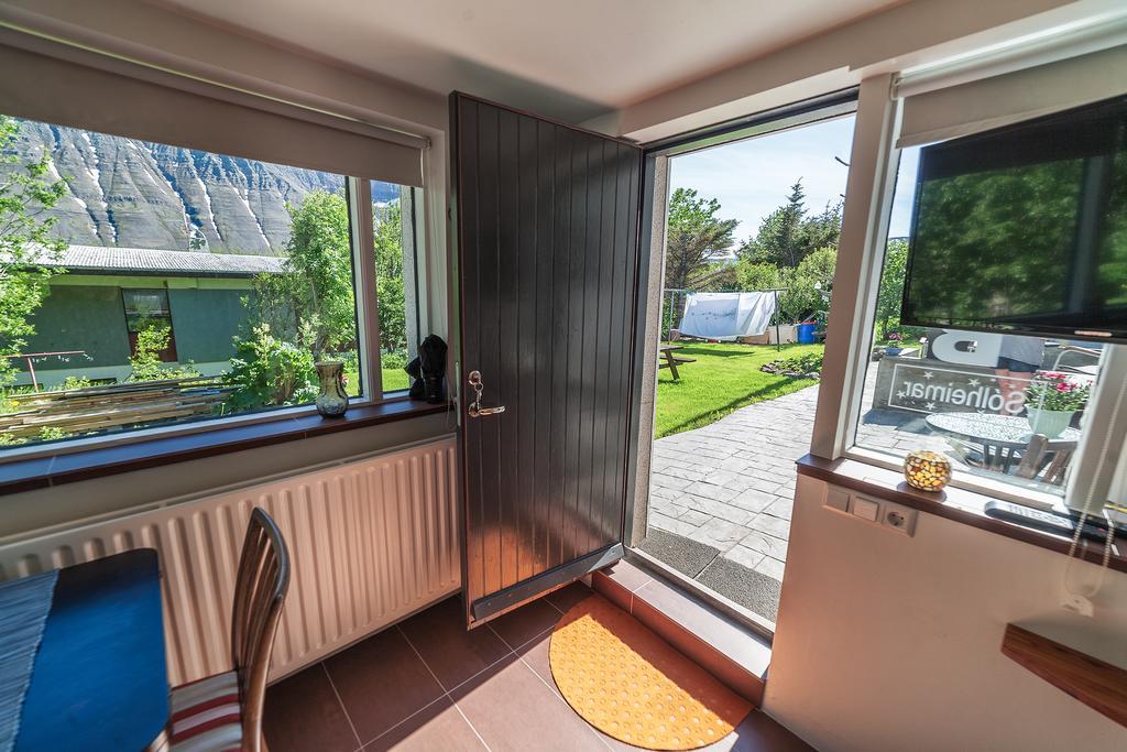 Solheimar Studio Apartment Ísafjörður Eksteriør billede